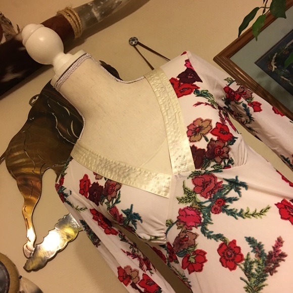 Old Navy double layer floral stretch top XS - Picture 2 of 9